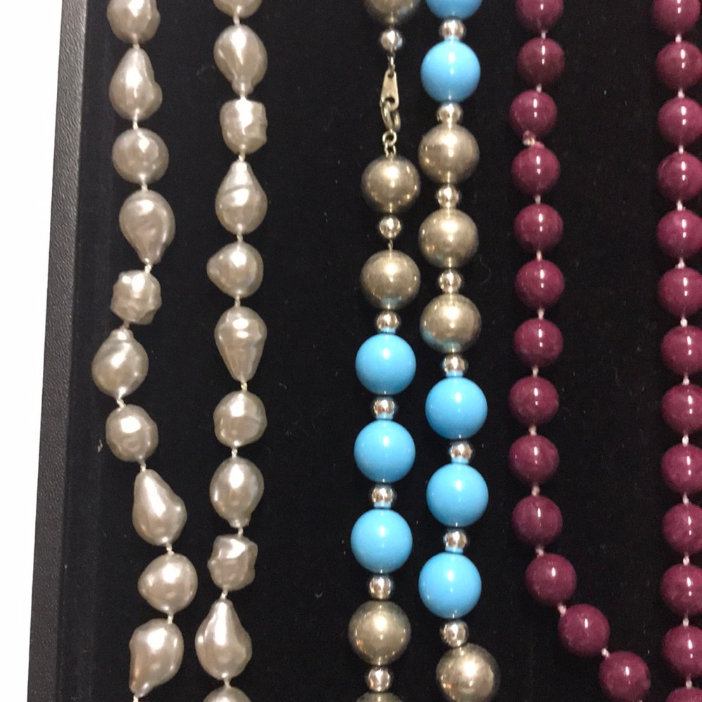 Vintage Necklace Set - Picture 2 of 3